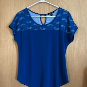Expresso Blue Top Sz lg short sleeve